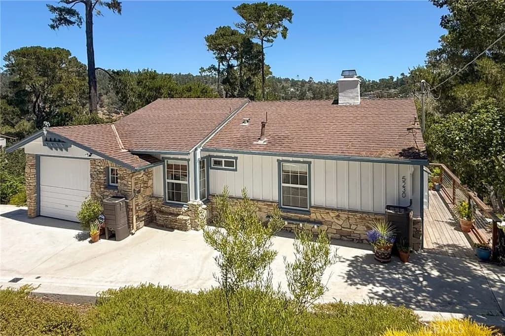 5230 Plymouth Street, Cambria, California 93428